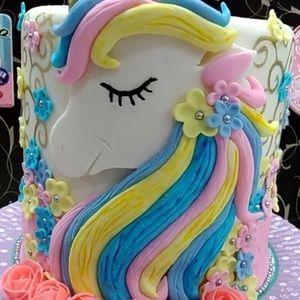 Meet your Posher, Caroline